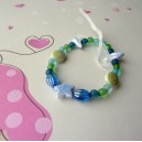 Bracelet enfant &agrave; perles avec coquillages