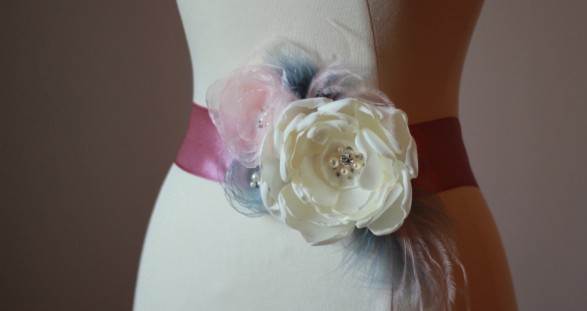 détails ceinture fleur pour robe de mariée Catherine copie