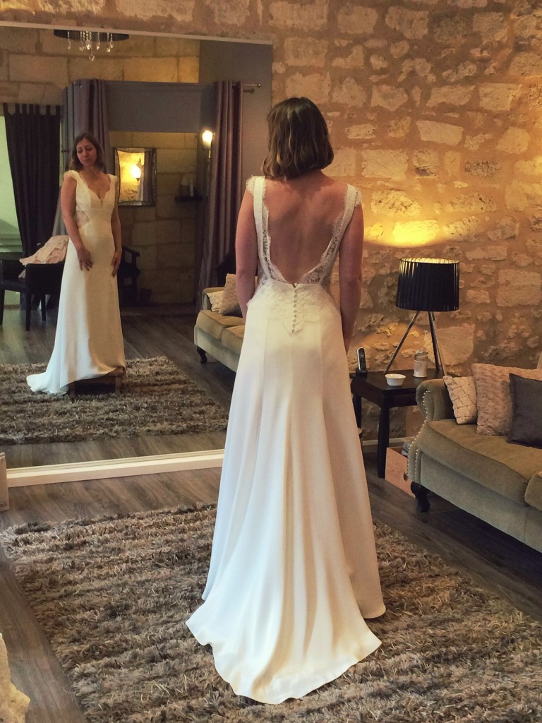 robe de mariée fluide dos nu