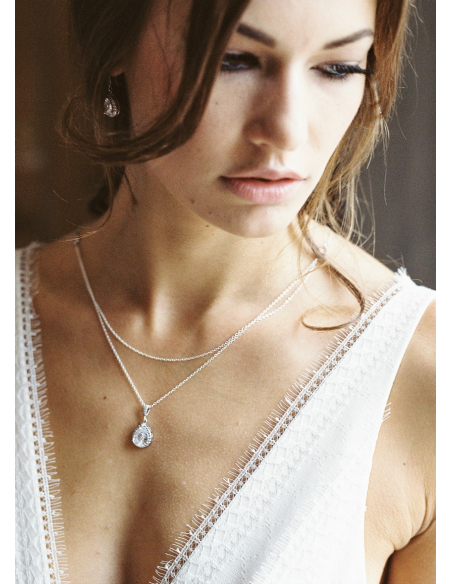 "Victoria" Collier de dos au charme chic pour robe mariée dos nu