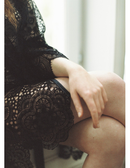 "Zinnia" Déshabillé en dentelle crochet noire