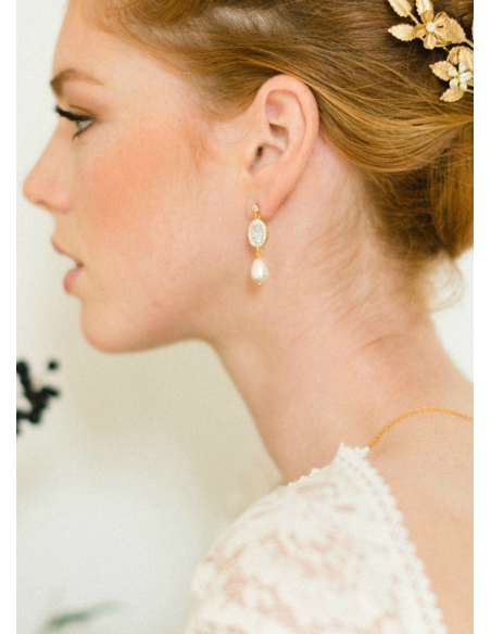 Boucles d'oreilles mariée "Sarah" avec sertis retro et perles nacrées