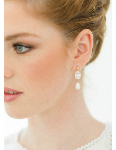 Boucles d'oreilles mariée "Sarah" avec sertis retro et perles nacrées
