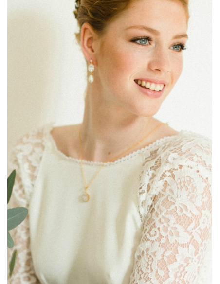 Boucles d'oreilles mariée "Sarah" avec sertis retro et perles nacrées