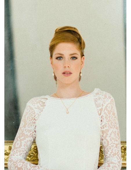 Boucles d'oreilles mariée "Sarah" avec sertis retro et perles nacrées