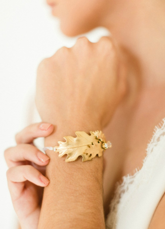 Bracelet mariage "Inaya" manchette rigide travaillée