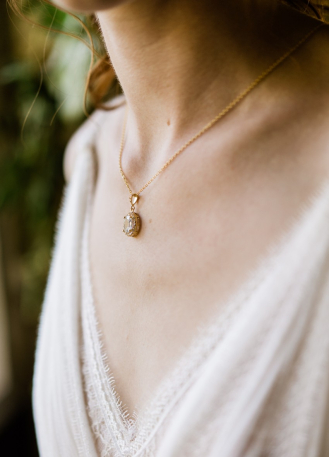 "Sarah" Collier de mariée avec long bijou robe dos nu 2