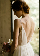 "Clara" Collier de mariée avec pendentif et dos en cristal 