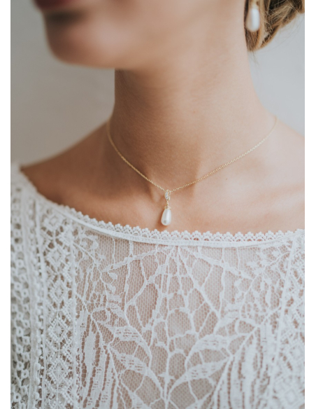 "Theodora" collier de mariée avec pendentif perle nacrée