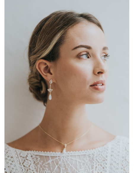 "Theodora" collier de mariée avec pendentif perle nacrée