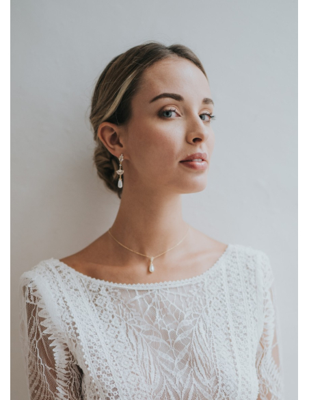 "Theodora" collier de mariée avec pendentif perle nacrée