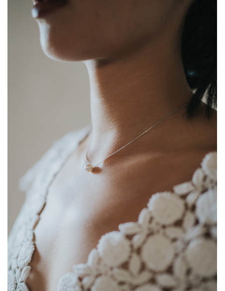 "Paola" collier de mariée avec perle simple, minimaliste et discret