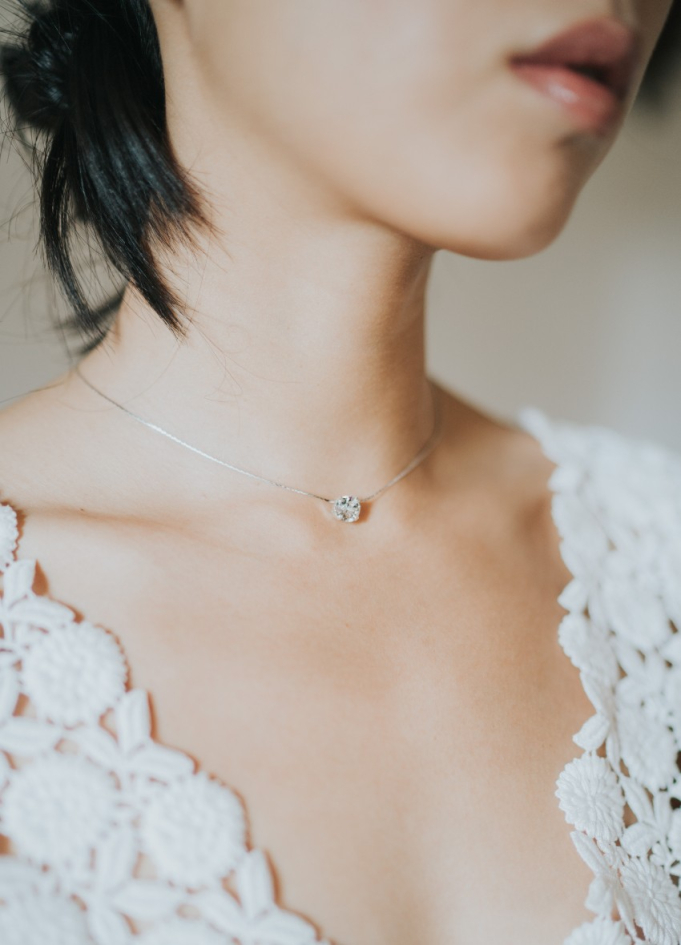 "Zélie" collier de mariée avec cabochon de cristal