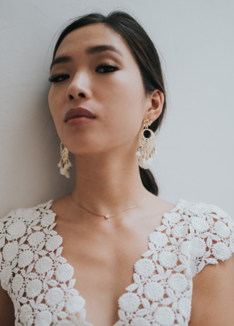 "Lana" collier de mariée avec pendentif serti fin et discret 2