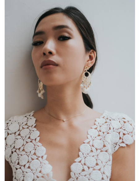 "Lana" collier de mariée avec pendentif serti fin et discret