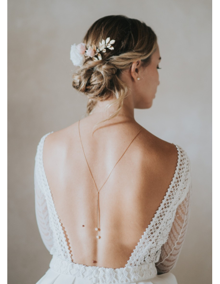 "Emilie" Collier de mariée perlé avec bijou robe dos nu