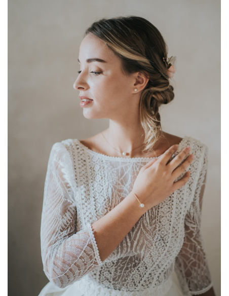 "Emilie" Collier de mariée perlé avec bijou robe dos nu