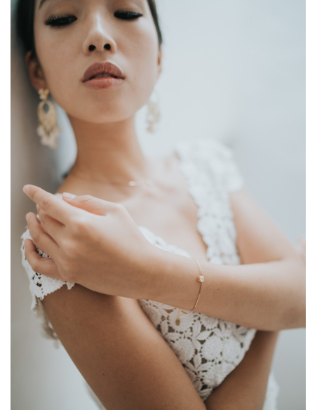 Bracelet mariage "Lana" avec pierre sertie fine et discrète