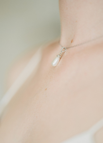 "Anastasia" collier de mariée pour robe dos décolleté... 2