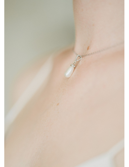 "Anastasia" collier de mariée pour robe dos décolleté avec perles