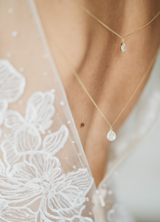 "Ernestine" Bijou de dos amovible chic pour robe dos nu 2