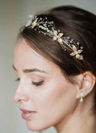 Couronne mariage "Beth" avec fleurs, perles d'eau douce... 2