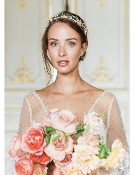 Couronne mariage "Beth" avec fleurs, perles d'eau douce et cristaux