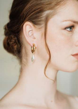 Boucles d'oreilles mariée "Masha" créoles avec perles d'eau douce