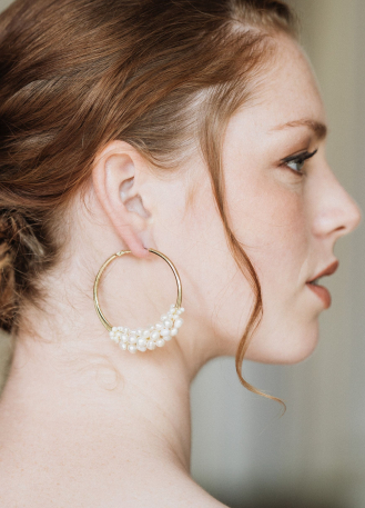 Boucles d'oreilles mariée "Anja" créoles avec perles d'eau douce