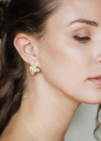 Boucles d'oreilles mariée fleuries "Aimée" avec perles...