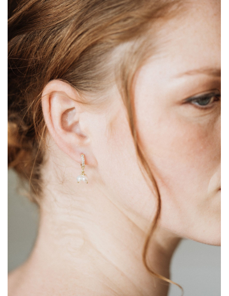 Boucles d'oreilles mariée "Abby" petites créoles avec perles d'eau douce