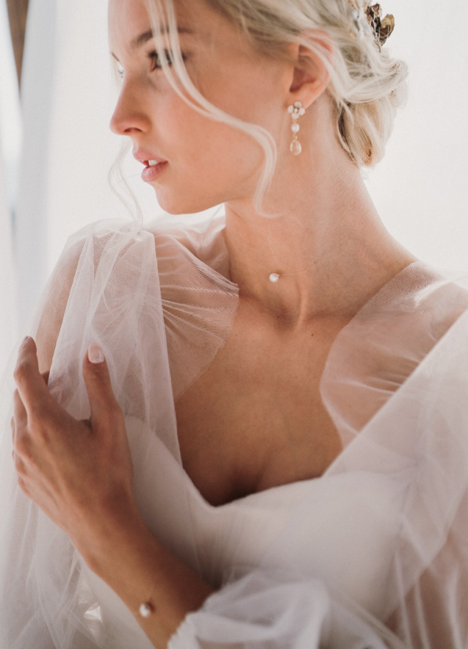 "Pénélope" collier de mariée avec perle eau douce  simple et discret