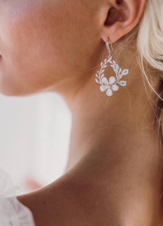 Boucles d'oreilles mariée "Agathe" créoles au charme bohème chic