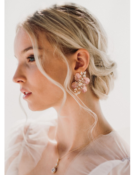 Boucles d'oreilles mariée "Bérénice" avec fleurs esprit Bridgerton