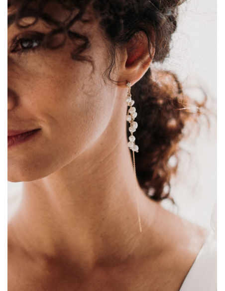 Longues boucles d'oreilles mariée "Hestia" avec perles d'eau douce