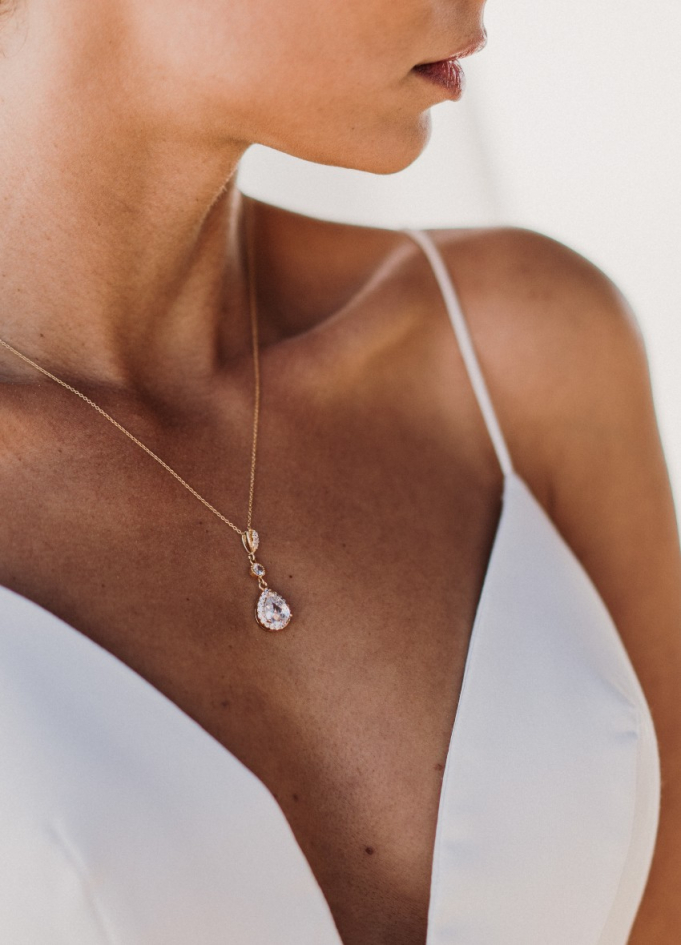 "Bérénice" Collier de dos au charme chic pour robe mariée dos nu "Bérénice" Collier de dos au charme chic pour robe mariée dos nu