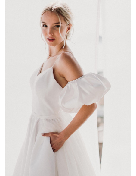 "Dolly" Robe de mariée moderne asymétrique