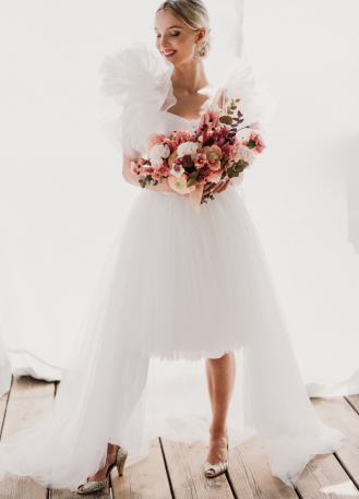 "Tracy" Sur-Jupe en tulle asymétrique avec traine  2