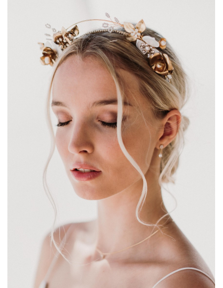 Couronne coiffure mariage "Daphné" avec fleurs et cristaux 