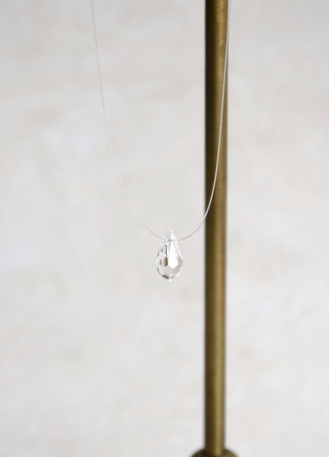 Collier témoin mariage avec goutte de cristal montée sur...