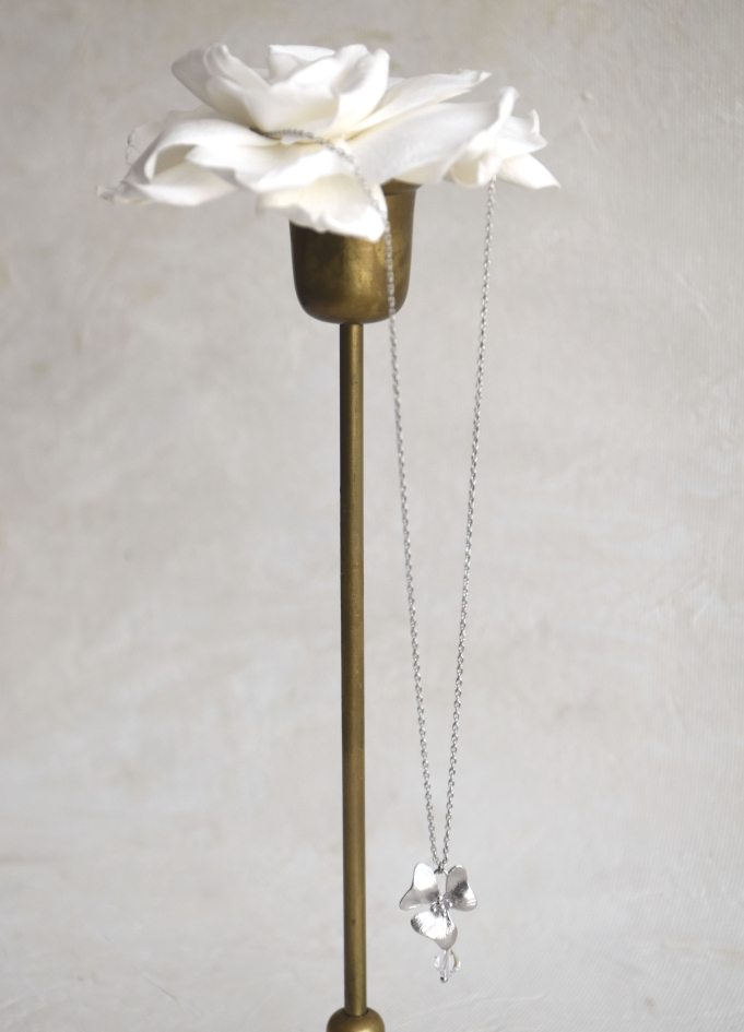 collier témoin mariage avec fleur et cristal collier témoin mariage avec fleur et cristal