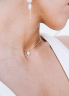 "Thais" Collier de mariée perlé avec bijou robe dos nu