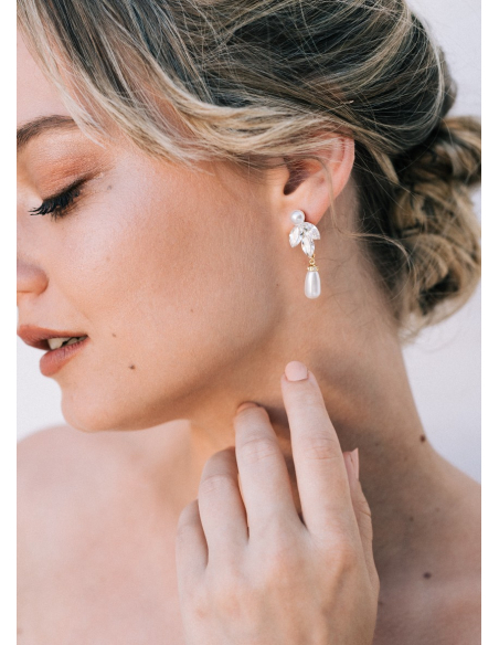 Boucles d'oreilles mariée "Méryl" pendantes avec perles