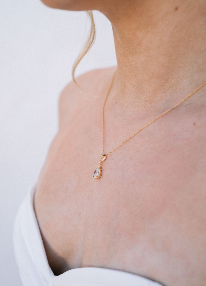 "Soline" Collier de dos au charme... "Soline" Collier de dos au charme...