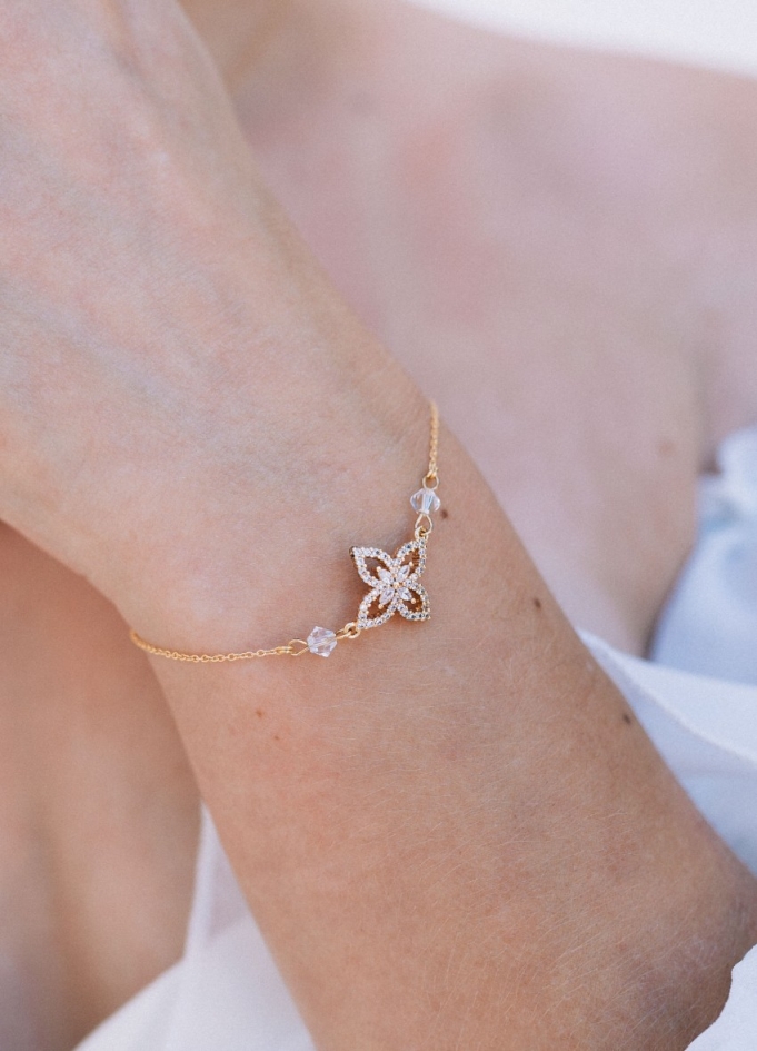 Bracelet mariage "Soline" avec intercalaire fleur et strass