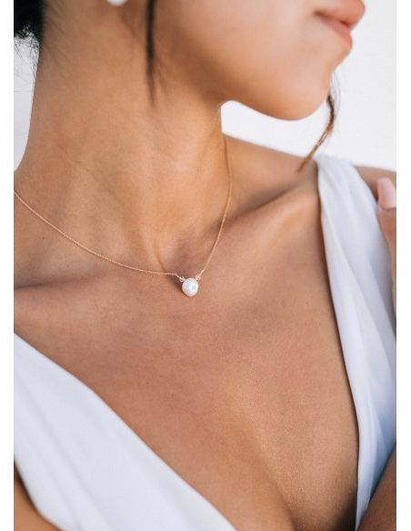 "Nora" Collier mariée discret avec pendentif perle eau douce