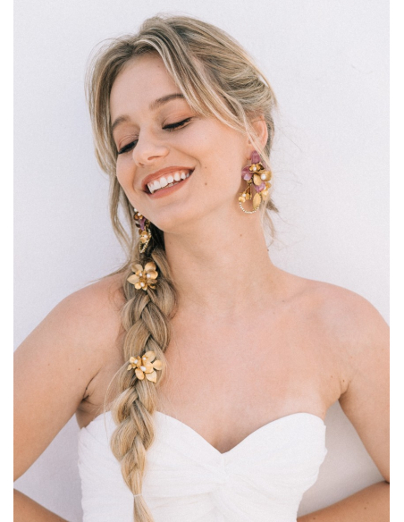 Pics chignon mariée "Giulia" avec feuillages, perles et fleurs