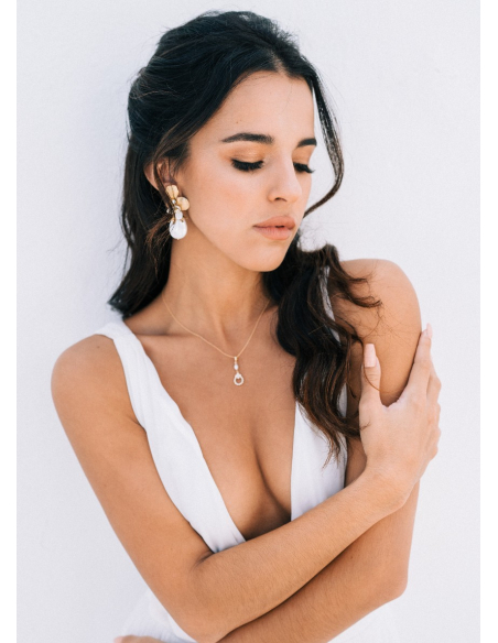 "Louisa" Collier mariée discret avec pendentif rétro perlé