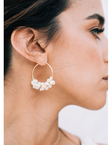 Boucles d'oreilles mariée "Alya" créoles avec perles d'eau douce