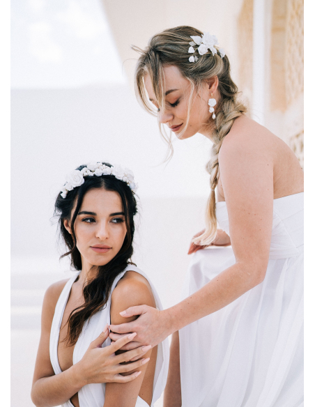 Boucles d'oreilles mariée "rosalie" avec fleurs et perles nacrée